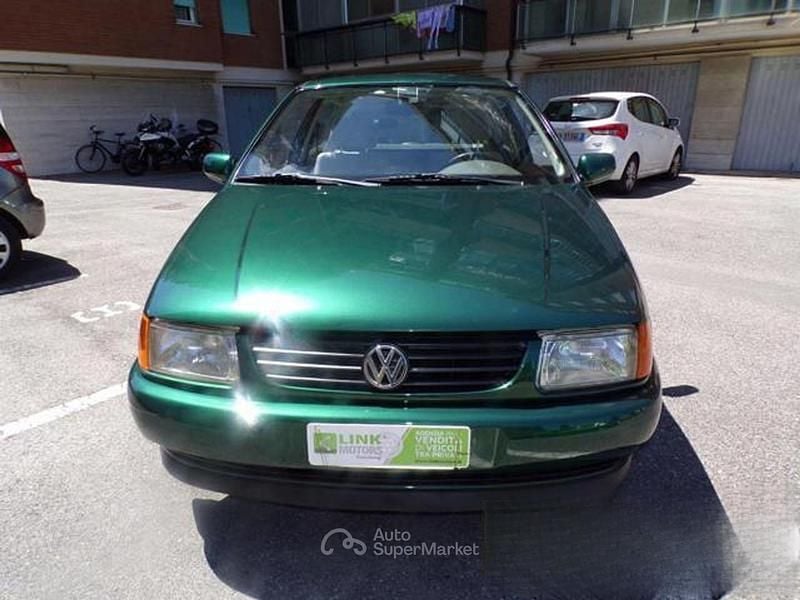 Usata VW Polo 50 CV (36 kW) 1998 Verde Utilitaria