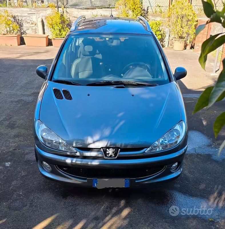 Usata Peugeot 206 68 CV (50 kW) 2006 Grigio Station wagon