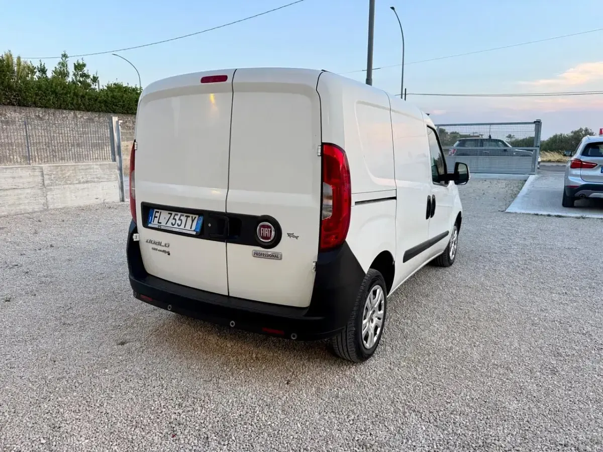 Usata Fiat Doblò 95 CV (69 kW) 2017 Bianco Monovolume