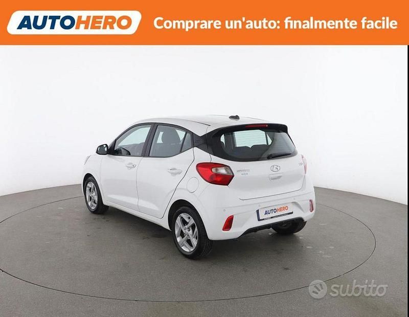 Usata Hyundai i10 67 CV (49 kW) 2022 Bianco Utilitaria