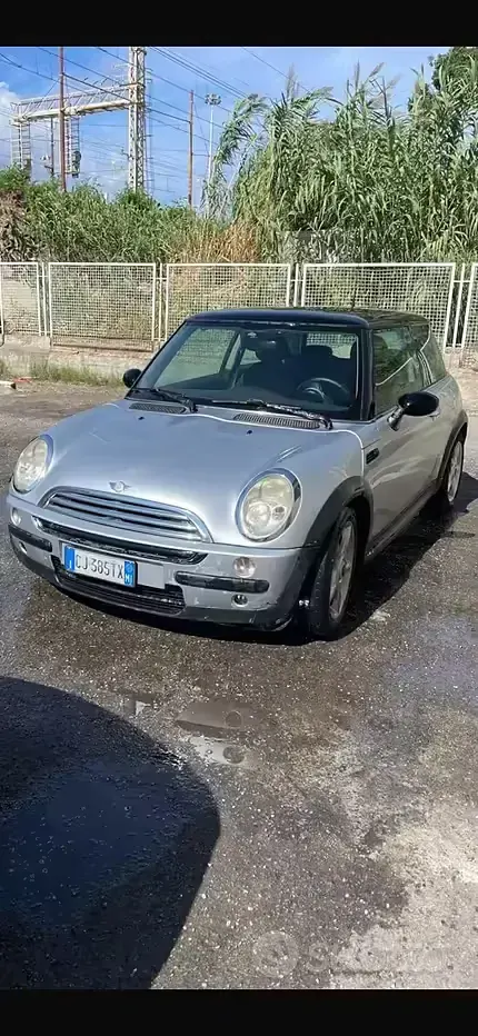 Usata Mini ONE 75 CV (55 kW) 2003 Grigio Utilitaria