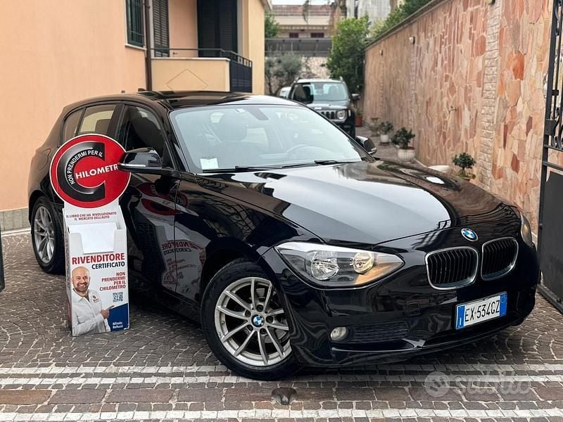 Nero Usata 2014 BMW 116 Efficient Dynamics Due volumi | 9990 € (Buon prezzo) - Immagine 1/4