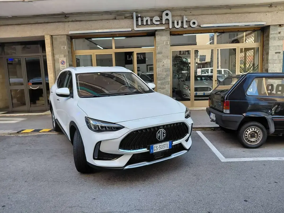 Usata MG HS Comfort 162 CV (119 kW) 2024 Bianco SUV