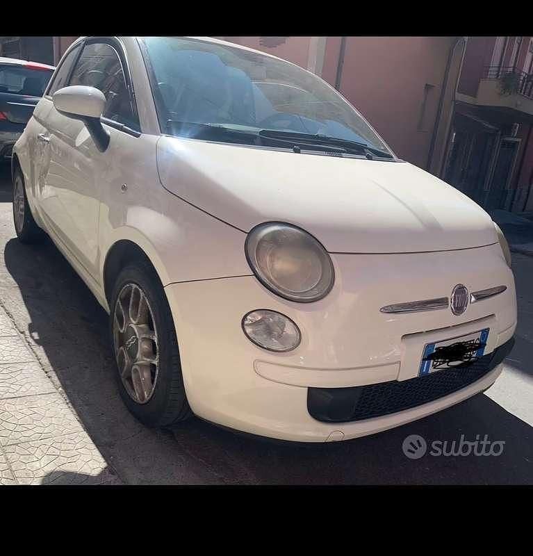Bianco Usata 2009 Fiat 500 Sport Due volumi | 4600 € (Buon prezzo) - Immagine 1/3