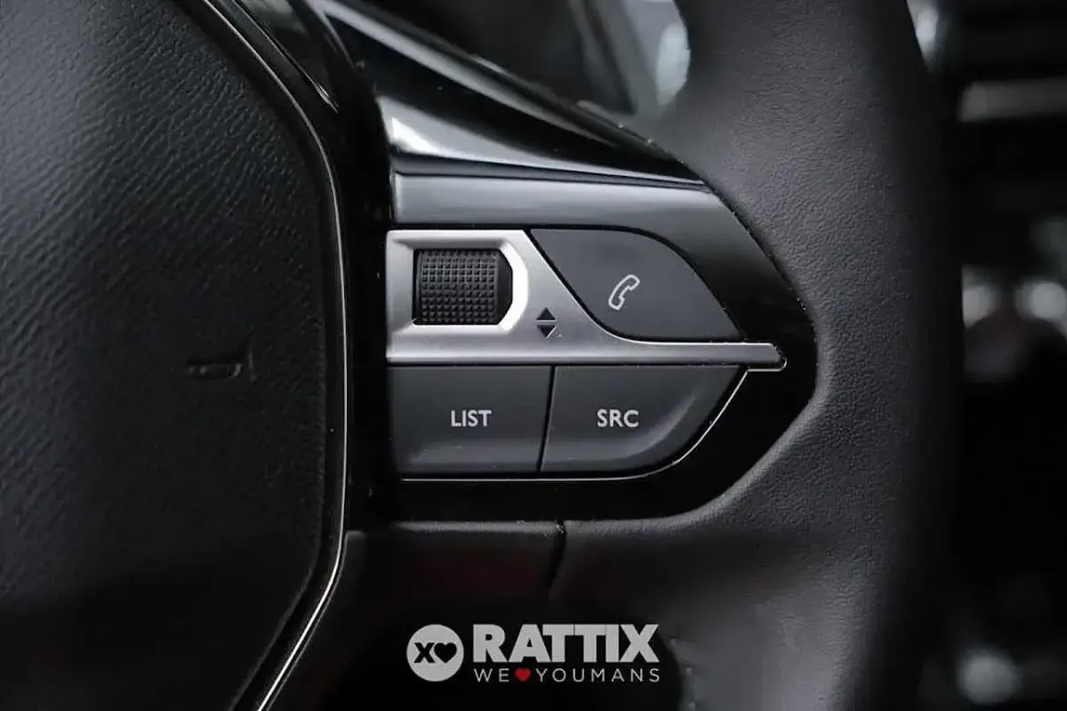 Usata Peugeot 2008 Allure 130 CV (95 kW) 2023 Grigio SUV