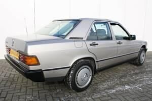 Usata Mercedes 190 72 CV (52 kW) 1986 Grigio Berlina