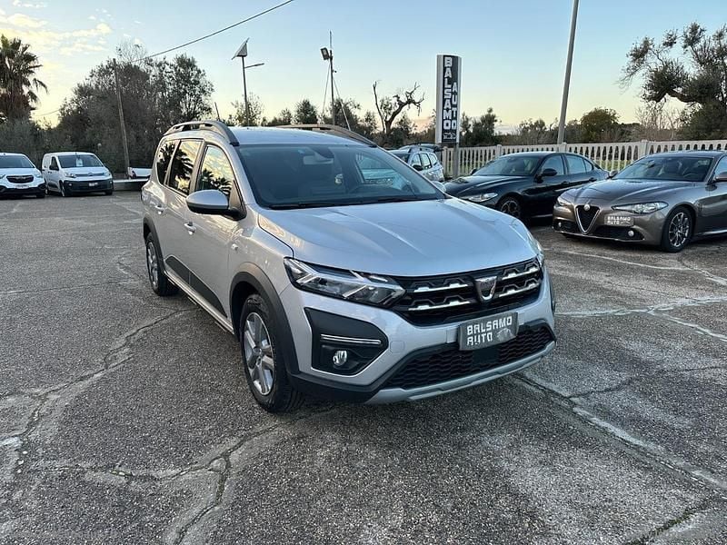 Usata Dacia Jogger Extreme 101 CV (74 kW) 2022 Argento Monovolume