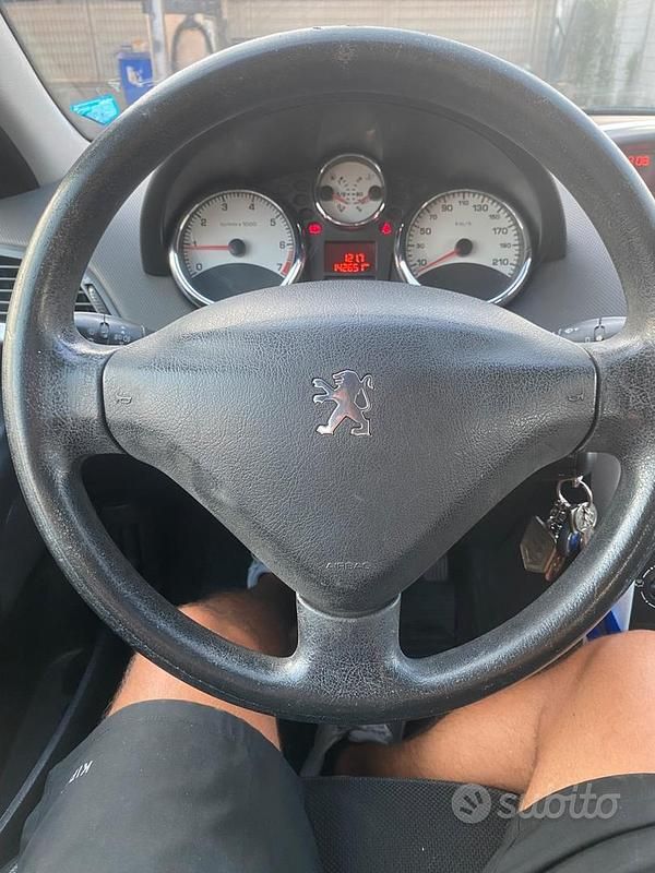 Usata Peugeot 207 75 CV (55 kW) 2009 Grigio Utilitaria
