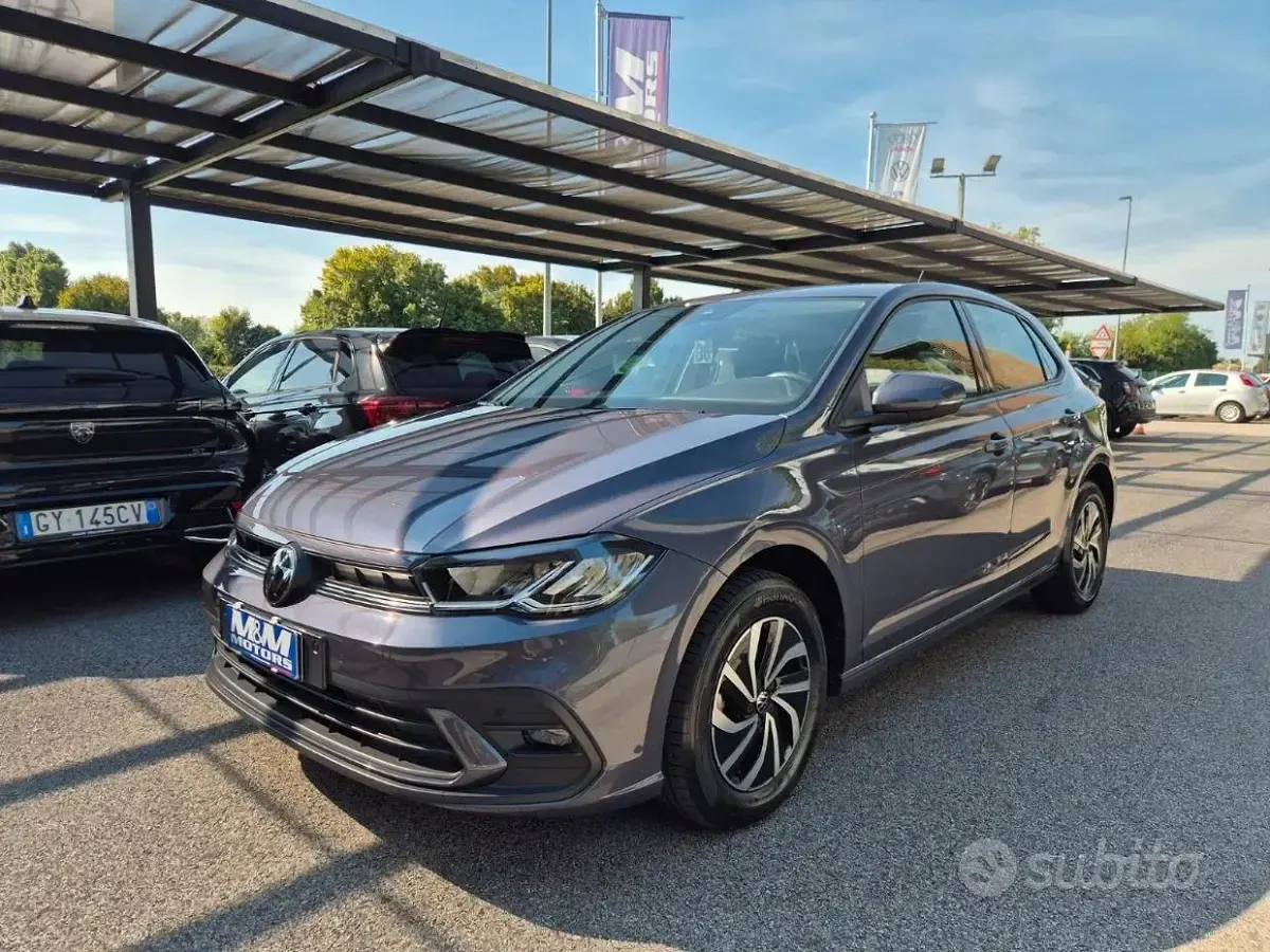 Usata VW Polo Life 80 CV (58 kW) 2023 Grigio Utilitaria