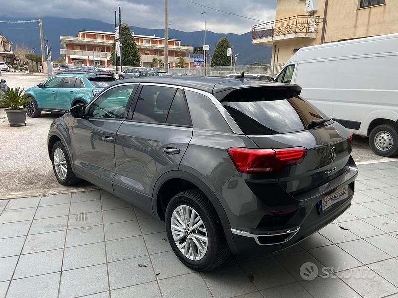 Usata VW T-Roc Advance 116 CV (85 kW) 2021 Grigio SUV
