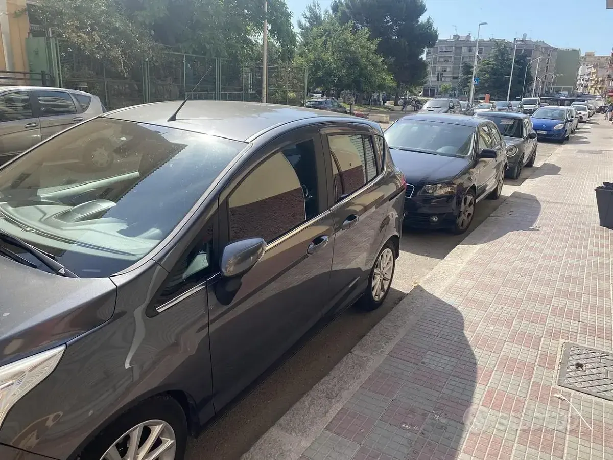 Usata Ford B-MAX 75 CV (55 kW) 2014 Grigio Monovolume