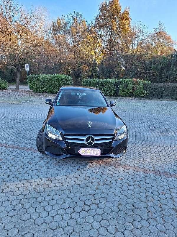 Nero Usata 2014 Mercedes C200 Elegance Tre volumi | 13.900 € (Molto cara) - Immagine 1/4