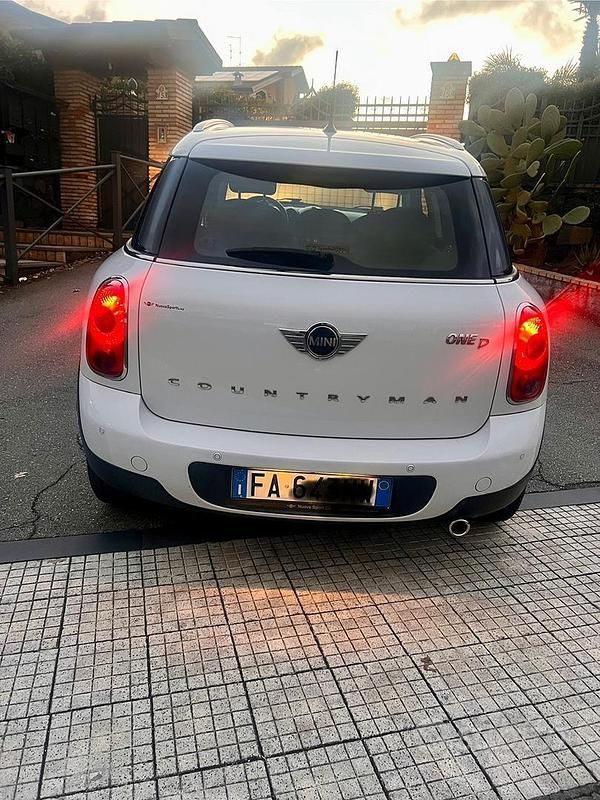 Usata 2015 Mini Cooper Countryman Business SUV | 9400 € - Immagine 1/4