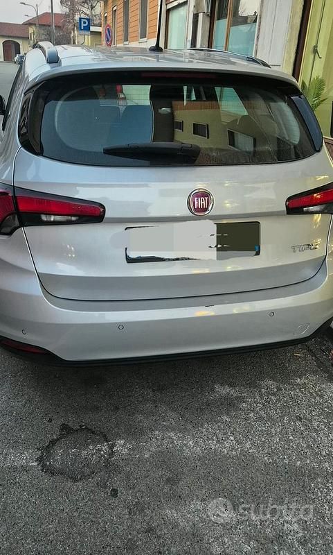 Usata Fiat Tipo 120 CV (88 kW) 2018 Grigio Station wagon