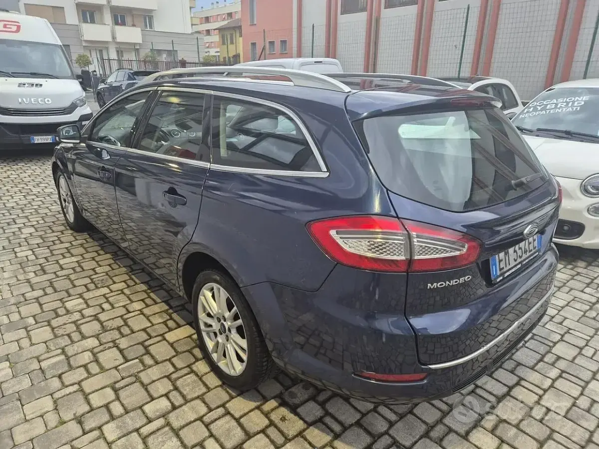 Usata Ford Mondeo Titanium 163 CV (119 kW) 2012 Blu Station wagon