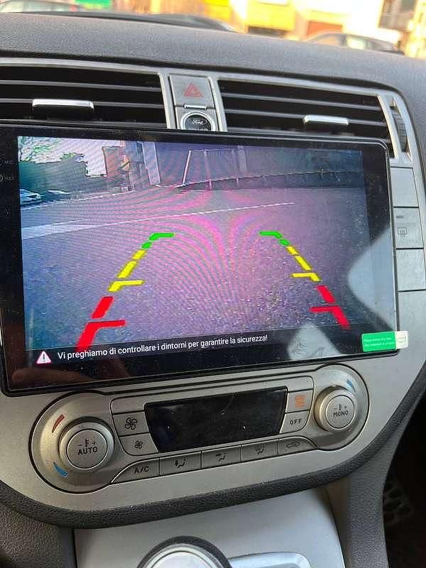 Usata Ford Kuga 140 CV (102 kW) 2012 Bianco SUV