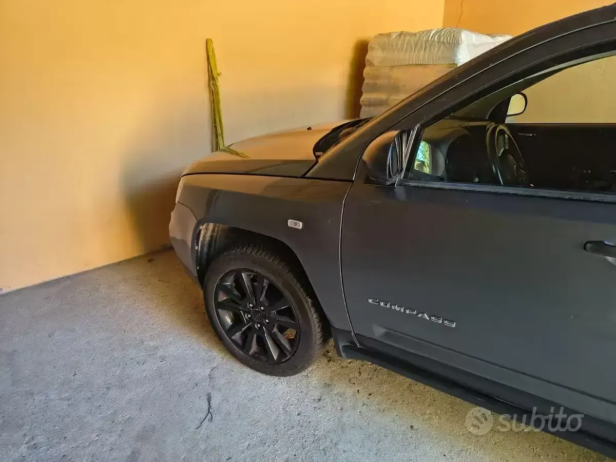 Usata Jeep Compass Limited 163 CV (119 kW) 2013 Oro SUV