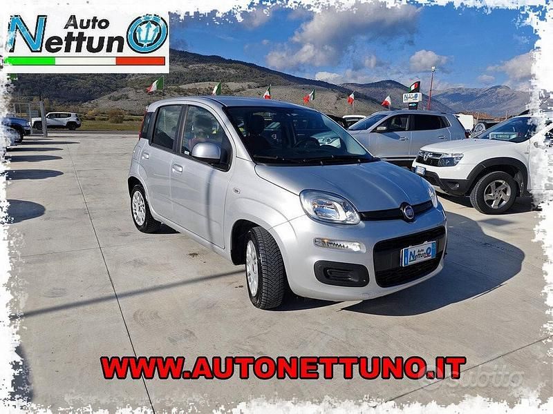 Usata Fiat Panda Lounge 69 CV (50 kW) 2017 Grigio Berlina