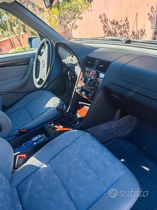 Usata Mercedes C220 125 CV (91 kW) 1999