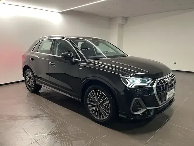 Usata Audi Q3 S-Line 245 CV (180 kW) 2024 Nero mythos metallizzato SUV
