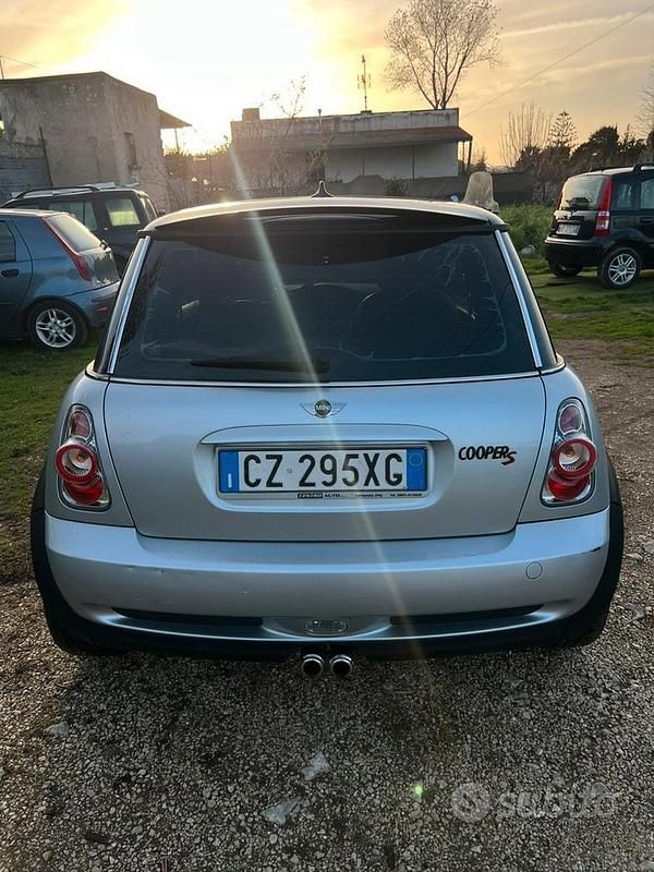 Usata Mini Cooper S 163 CV (119 kW) 2003 Grigio Utilitaria