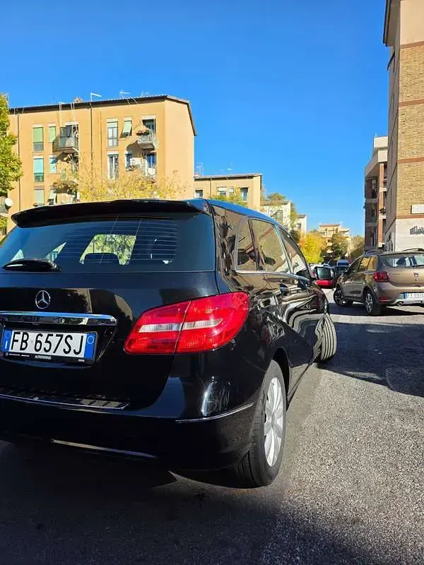 Gebraucht Mercedes B180 Premium 109 PS (80 kW) 2014 Van / Kleinbus