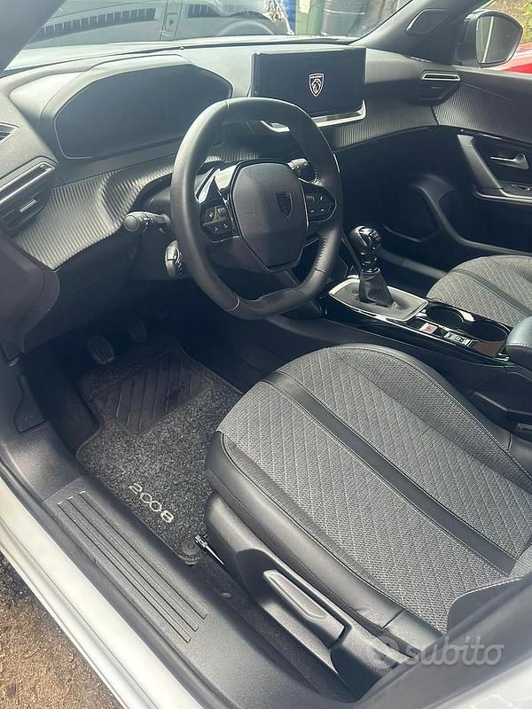 Usata Peugeot 2008 2023 Bianco SUV