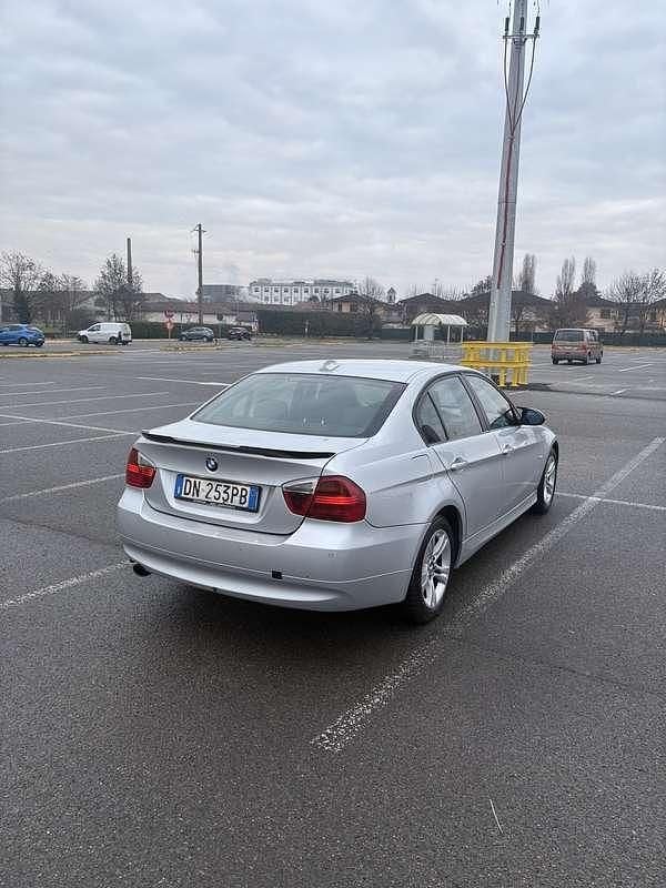 Usata BMW 320 177 CV (130 kW) 2008 Berlina