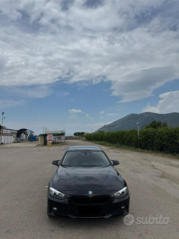 Nero Usata 2013 BMW 316 Tre volumi | 9500 € (Molto cara) - Immagine 1/4