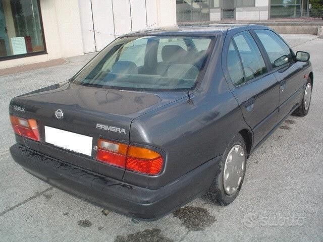 Usata Nissan Primera 101 CV (74 kW) 1995 Grigio Berlina