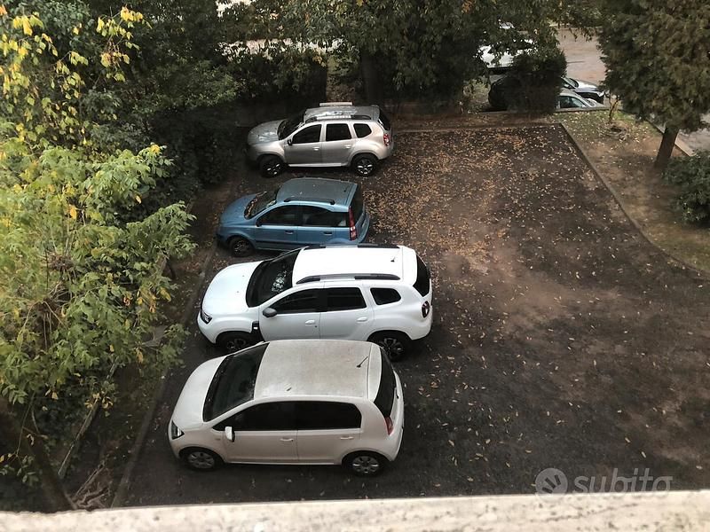 Bianco Usata 2023 Dacia Duster Tre volumi | 16.000 € (Buon prezzo) - Immagine 1/4