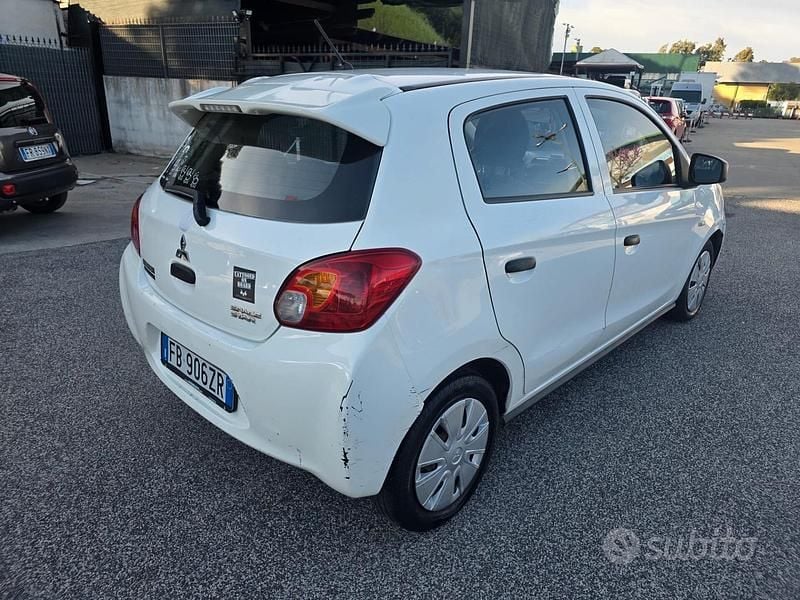 Usata Mitsubishi Space Star 71 CV (52 kW) 2017 Bianco Utilitaria