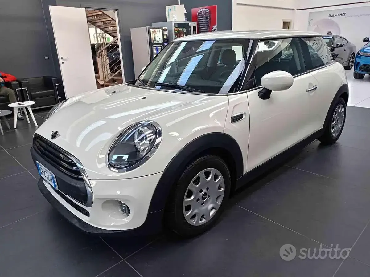 Usata Mini ONE 75 CV (55 kW) 2020 Bianco Utilitaria