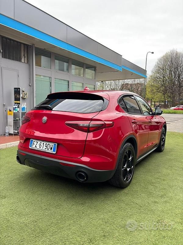 Usata Alfa Romeo Stelvio 160 CV (117 kW) 2019 Rosso SUV