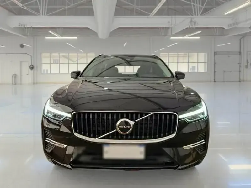 Usata Volvo XC60 Core 197 CV (144 kW) 2024 Nero SUV