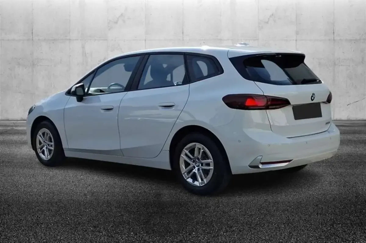 Usata BMW 220 Active Tourer 170 CV (125 kW) 2022 Bianco Monovolume