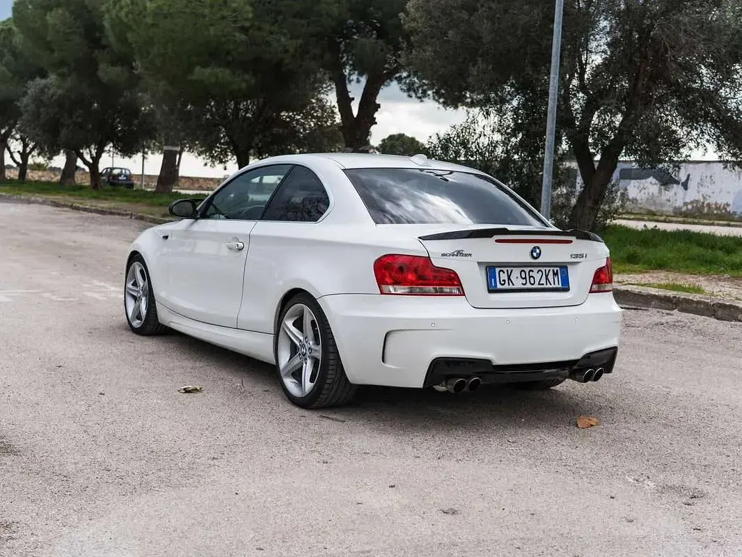 Usata BMW 135 Coupé M Sport 306 CV (225 kW) 2009 Bianco Coupé