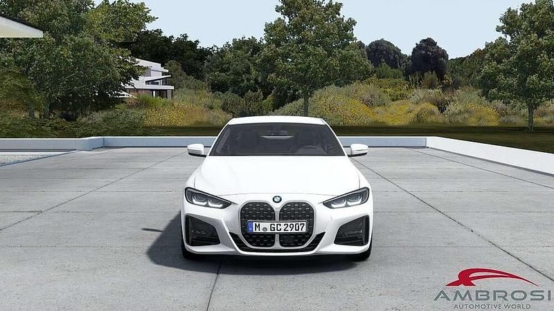 Usata BMW 420 Coupé M Sport 184 CV (135 kW) 2023 Bianco pastello Coupé