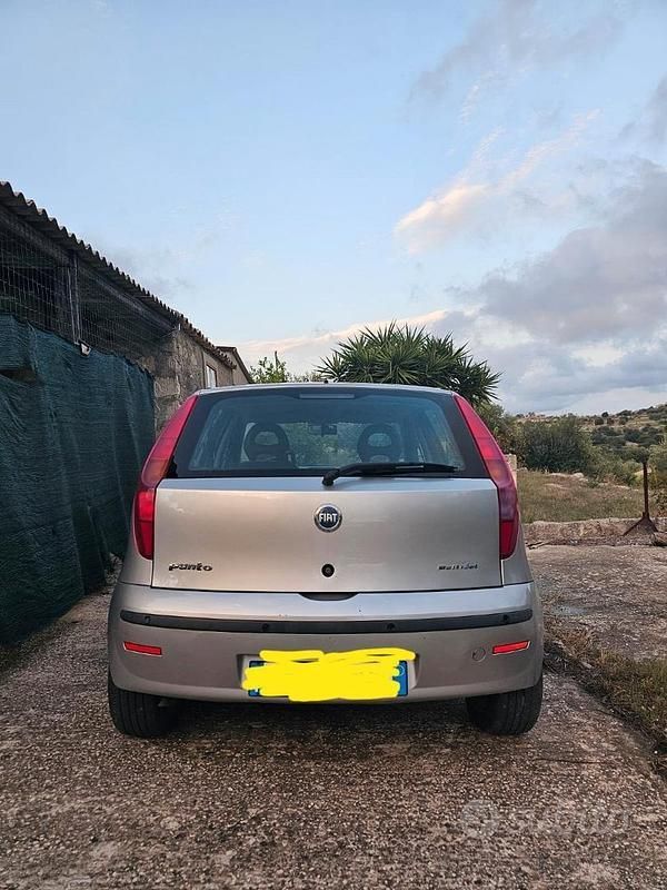 Grigio Usata 2006 Fiat Punto Due volumi | 2600 € - Immagine 1/4