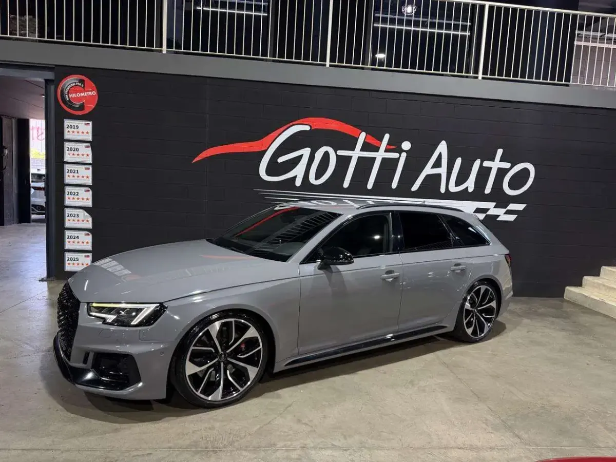 Usata Audi RS4 450 CV (330 kW) 2018 Grigio scuro Station wagon