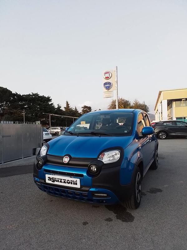Usata Fiat Panda Cross Cross 69 CV (50 kW) 2022 Blu Utilitaria