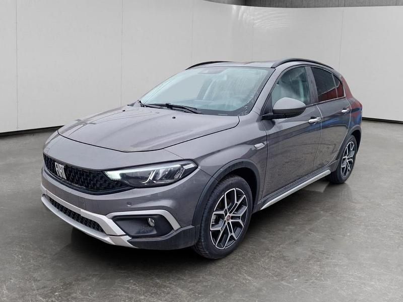 Usata Fiat Tipo Cross 101 CV (74 kW) 2023 Grigio Berlina