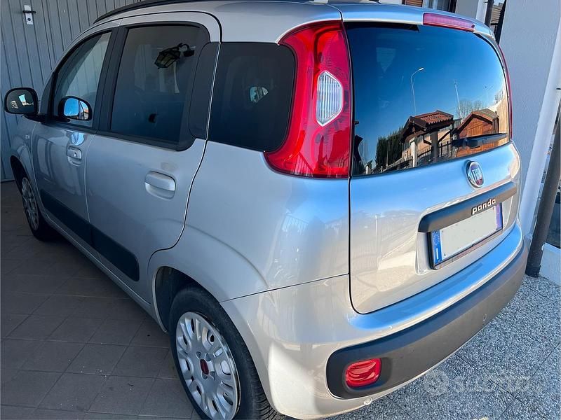 Usata Fiat Panda Lounge 69 CV (50 kW) 2017 Grigio Utilitaria