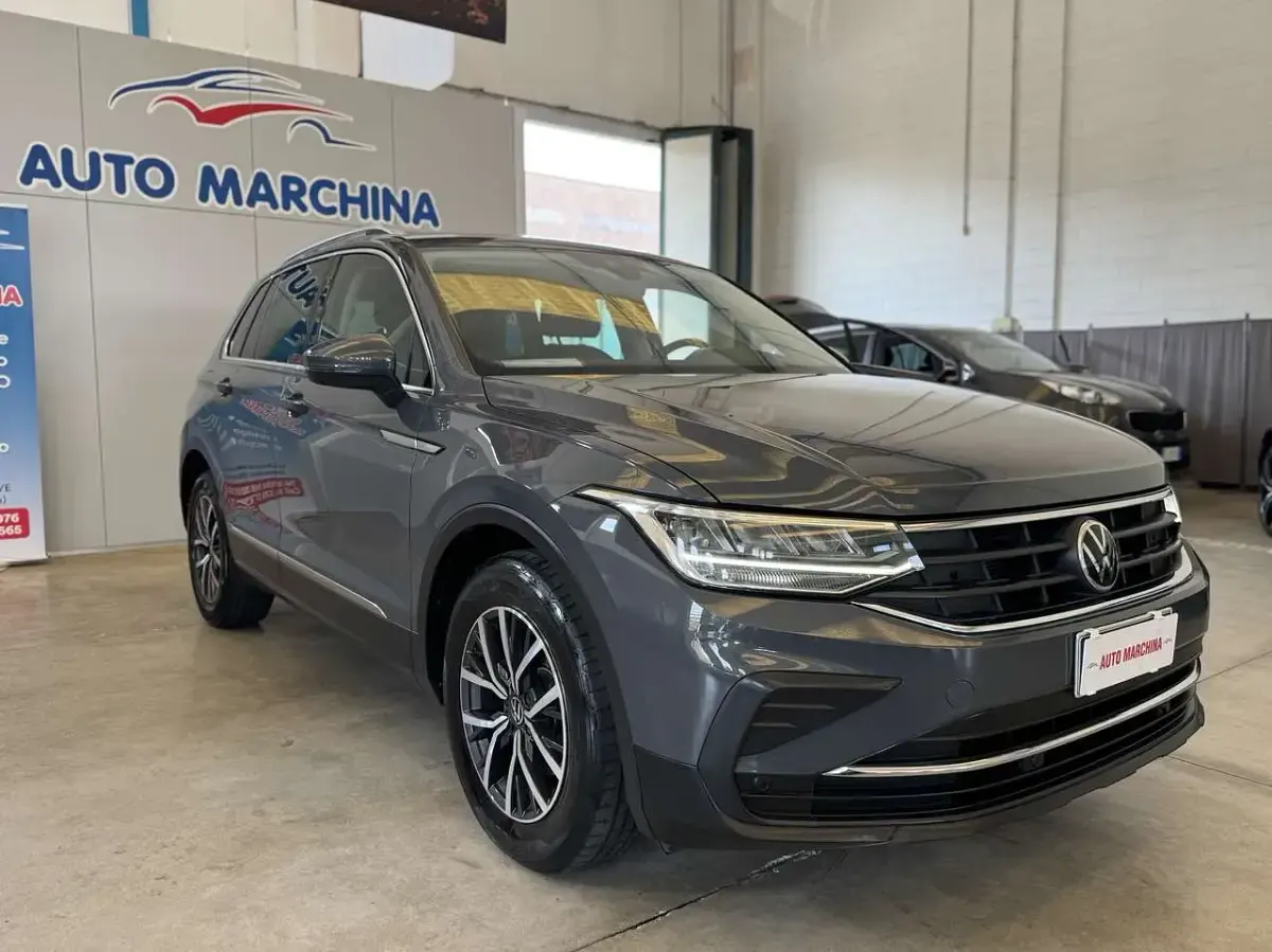 Usata VW Tiguan Life 150 CV (110 kW) 2021 Grigio SUV