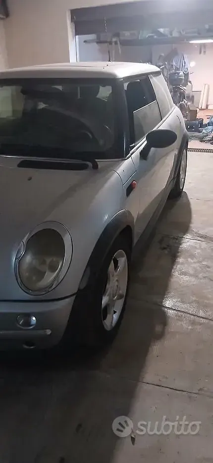 Usata Mini ONE 75 CV (55 kW) 2004 Utilitaria