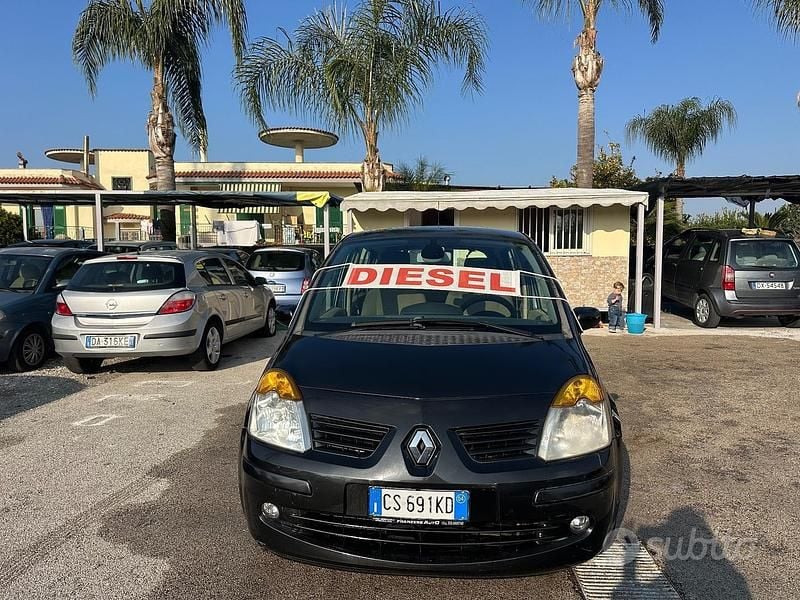 Nero Usata 2005 Renault Modus Monovolume | 2400 € (Buon prezzo) - Immagine 1/4