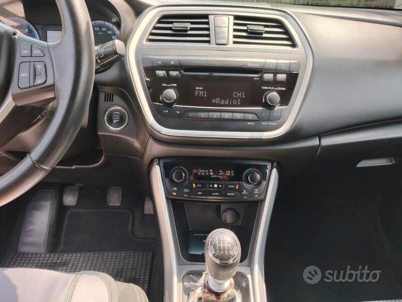 Usata Suzuki SX4 S-Cross 120 CV (88 kW) 2015 Marrone SUV