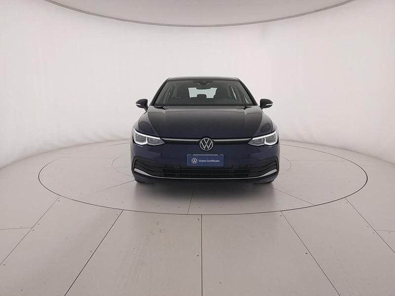 Begagnad VW Golf VIII Style 116 HK (85 kW) 2023 Blå Sedan