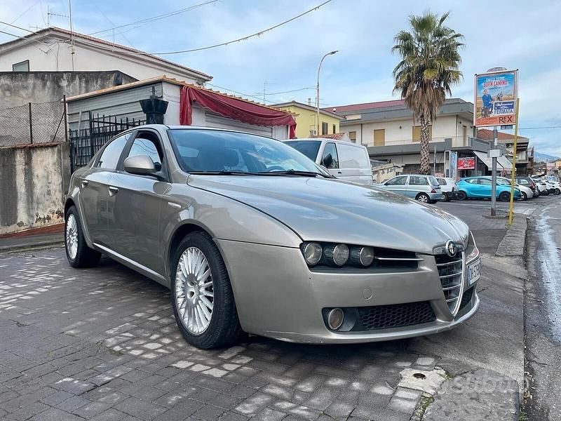 Usata Alfa Romeo 159 149 CV (109 kW) 2007 Grigio Berlina