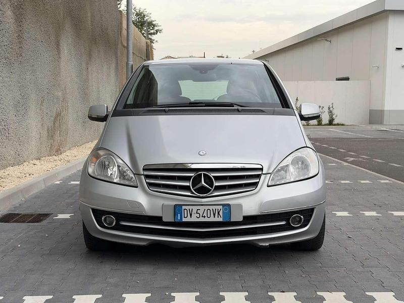 Usata Mercedes A180 Elegance 109 CV (80 kW) 2009 Argento Monovolume